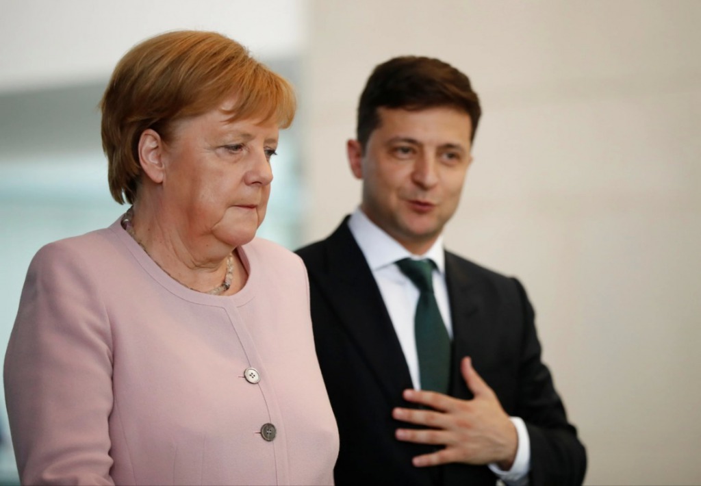 Зеленский поставит ультиматум Меркель: нужно требовать компенсации.