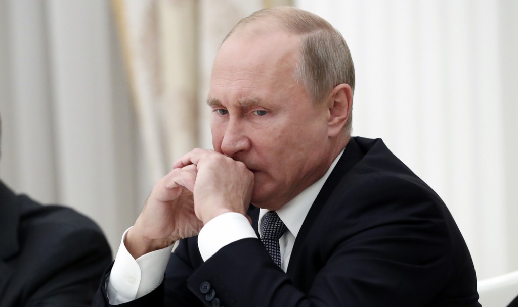 «Прямая линия»: почему Путин упрямо продолжает выступать перед пустым залом — эксперт