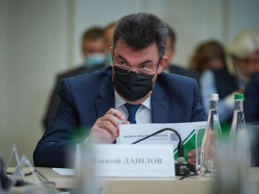 Новые санкции СНБО. Данилов не стал молчать — дополнительно разберутся. Решение уже принято