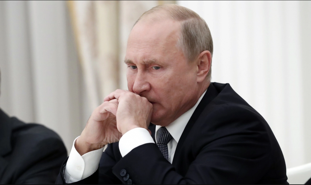 Путин раздражен: не может повлиять на президента. Зеленский сделал это: спровоцировать досрочные парламентские выборы не получится.